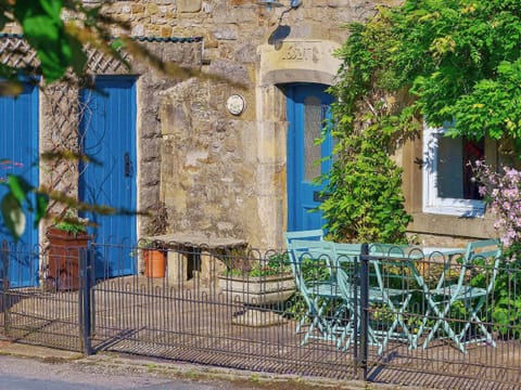 Sitting out area | Cam Cottage, Kettlewell, near Grassington