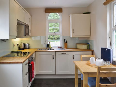 Kitchen/diner | Jocky Milne&rsquo;s Croft, Glen Deveron, by Huntly