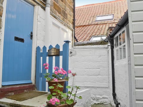 Exterior | Sharrowhead Cottage, Robin Hood&rsquo;s Bay