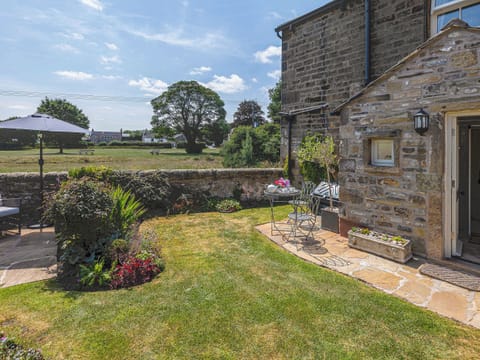 Garden | River View Cottage, Gargrave, near Skipton