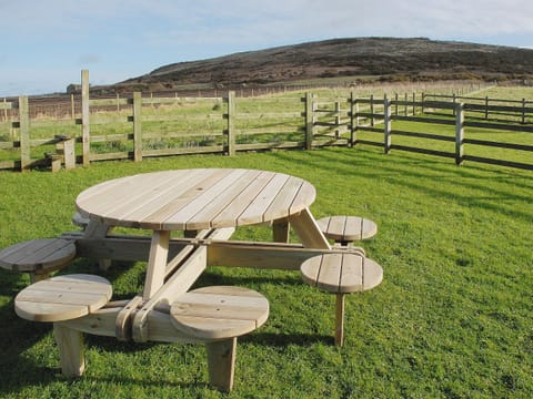 Sitting-out-area | Robin&rsquo;s Nest, Kerrow Farm, Sennen