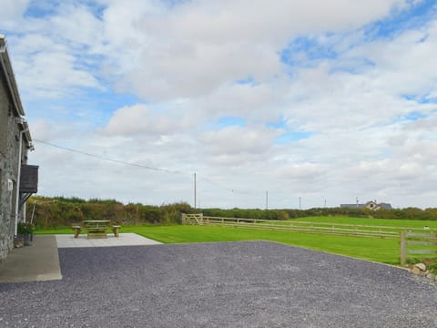 Ample parking | Ty Hen, Llangwnnadl near Pwllheli