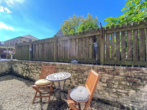 Outdoor area | Largs Brisbane Cottage, Largs