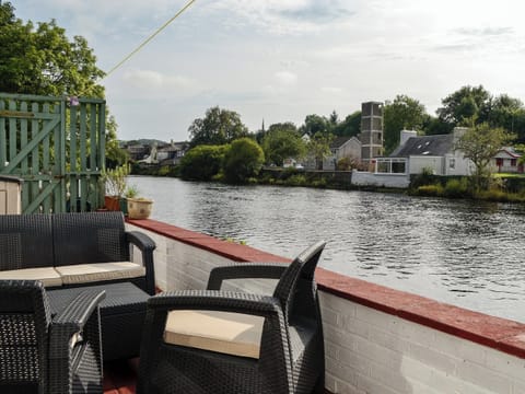 Sitting out area | Minnow Cottage, Minnigaff, near Newton Stewart