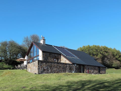 Beautiful holiday cottage on the West coast of Scotland | Achabeg, Inverlussa, near Achnamara