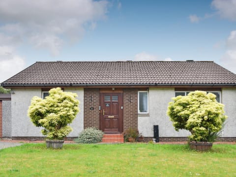 detached, single-storey holiday home | Achnaha, Ardentinny, near Dunoon