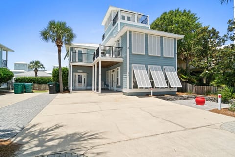 Beautiful 5 bedroom home with 4 private suites & bunkroom, private pool and just steps to the beach!