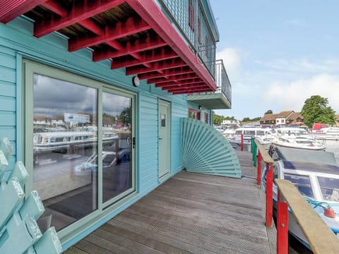 Decking | Top Sail - The Sail Loft, Wroxham