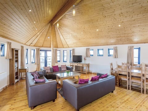 Well presented open plan living space | Waterside - The Boathouse, Wroxham, near Norwich