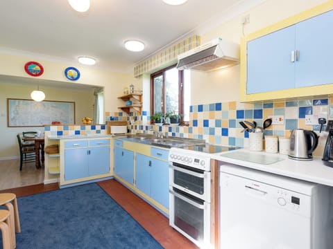 Comfortable double bedroom | Seagulls, Blakeney