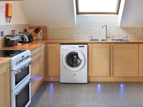 Kitchen | The Dell - Middlecombe Holiday Apartments, Middlecombe, Minehead