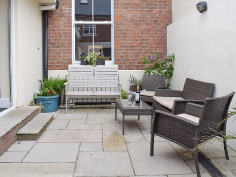 Patio area | Esk View - Captains Row, Whitby