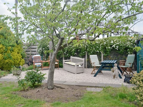 Peaceful garden | Anchorage, Maidens