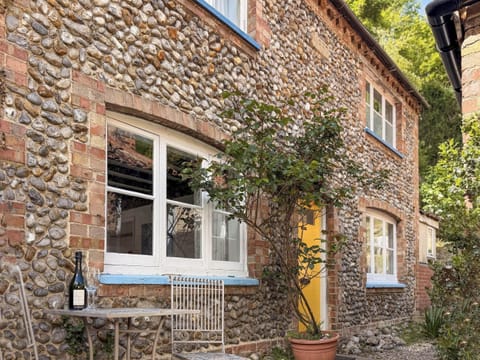 Exterior | Forge Cottage - Blacksmiths Cottages, Stiffkey