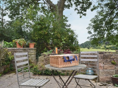 Sitting-out-area | The Secret Cottage, Cromford, nr. Matlock