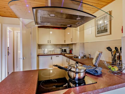 Kitchen area | Strawberries and Cream, Bowness on Windermere