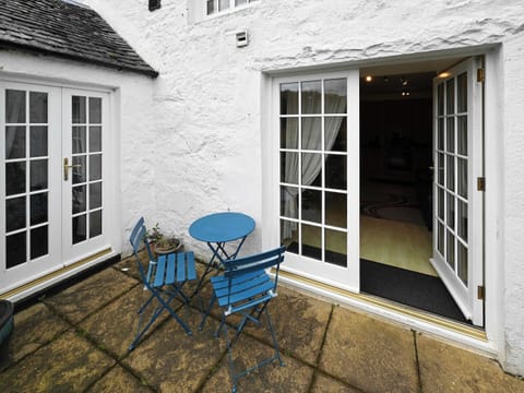 Sitting-out-area | Hirta, Plockton