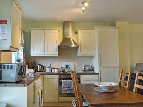 Attractive kitchen/dining room | Seaview, Garlieston