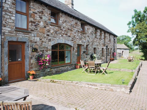 Exterior | Harbut Law Holiday Cottages - The Milking Parlour, Alston