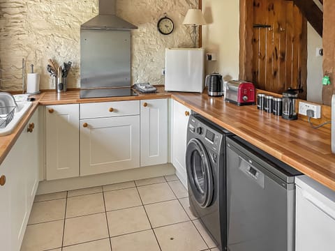 Kitchen | Haybarn, Fowey