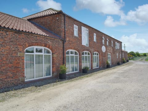 Exterior | Peregrine Cottage - Beacon Farm, Flamborough