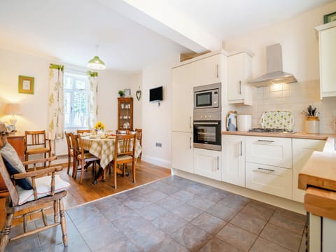 Kitchen/diner | Court House, Hay-on-Wye