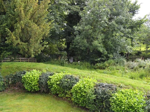 Garden | 7 Elm Court - Greta Grove Apartments, Keswick