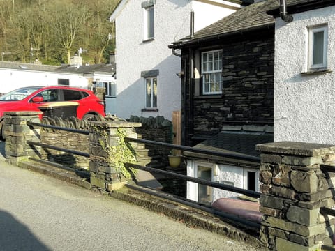 front/roadside/parking | Stockdale Cottage, Ambleside