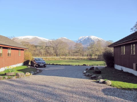 Great access and parking | Birch Lodge - Seangan Lodges & Beech House, Banavie, near Fort William