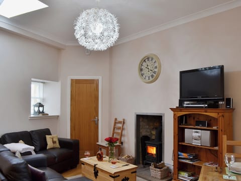 Living room/dining room | Castle Smiddy - Castle Cottages, Ceres, near St Andrews