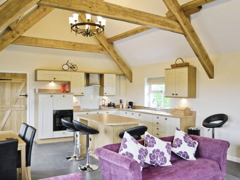 Open plan living/dining room/kitchen | Y Bwthyn, Tavernspite