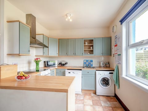 Kitchen | Jura - Harbour Row, Drummore, near Stranraer