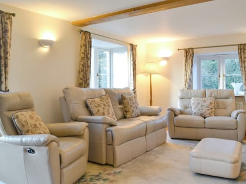 Comfortable living room | Wren Cottage, Ross-on-Wye