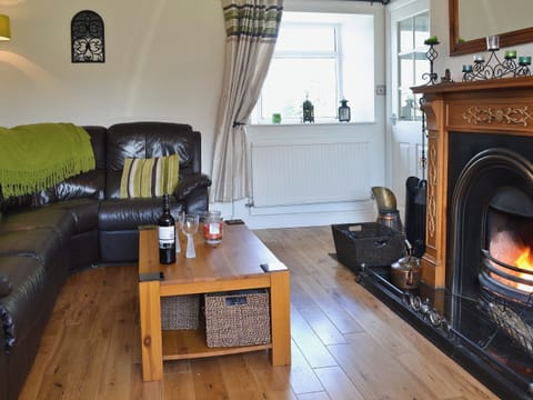 Living room | Hen Efail, Pen-y-sarn near Amlwch