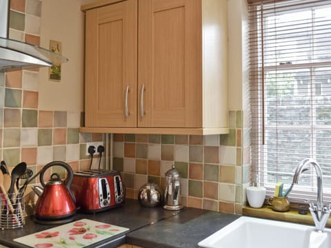Kitchen | Mill Pond Cottage, Cromford
