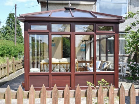 Conservatory | Maesmor, Bala