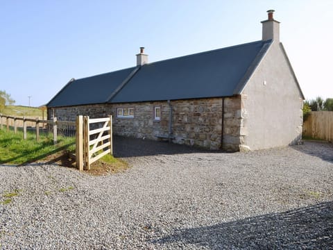Exterior | Paterson Cottage, Heights of Kilcoy, Muir of Ord