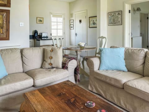Open plan living/dining room/kitchen | Snooty Fox Cottage, near Hexham
