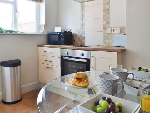 Kitchen/diner | Sweet Pea Cottage, Holt