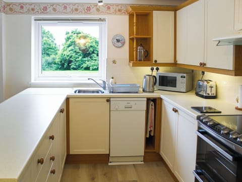 Kitchen | The Garden Apartment, Tregonetha, St Columb