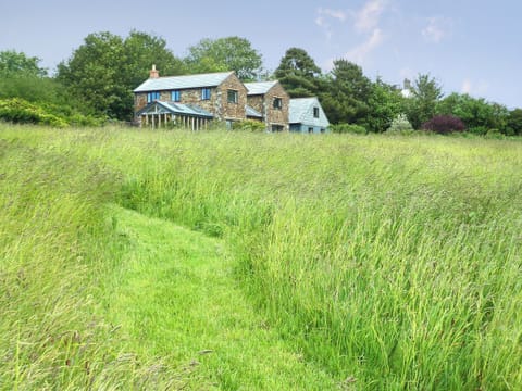 The Garden Apartment is situated next to the owner&rsquo;s house | The Garden Apartment, Tregonetha, St Columb