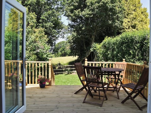 Sitting-out-area | Bramble Cottage, Wimborne