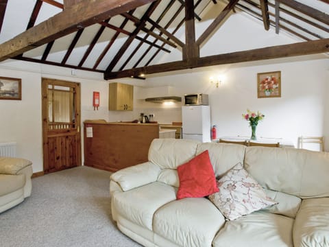 Open plan living/dining room/kitchen | Wayford Bridge Granary - Malt Shovel, Wayford Bridge, nr. Stalham