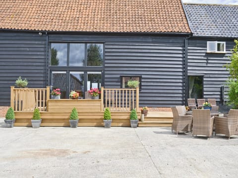 Exterior | Rose Farm Barn, Cratfield, nr. Laxfield