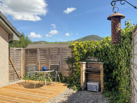 Outdoor area | Thistle Dubh, Drumnadrochit