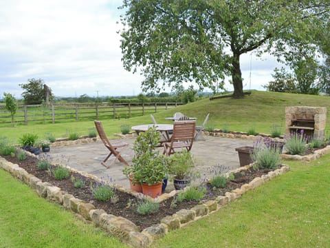 Spacious well planted garden | Knayton Moor Cottages, Knayton, nr. Thirsk