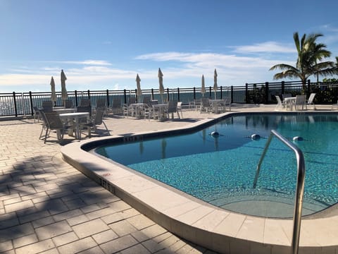 Surfside Club on the beach !