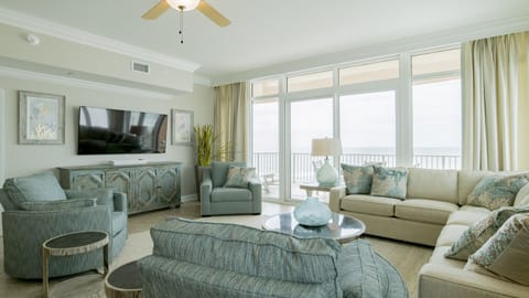 Phoenix Orange Beach 601 Living room