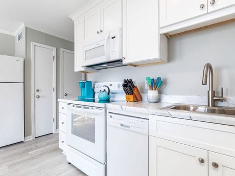 Fully equipped kitchen with Keurig