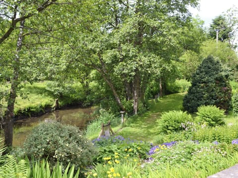 Garden | Woodside - The Old Smithy, Llandadarn Fynydd, nr. Llandrindod